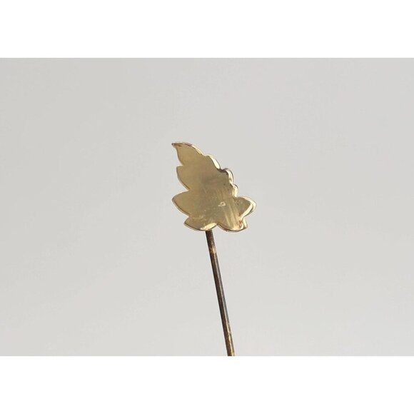 Accessories - Leaf Shaped Gold Toned Classic Vintage Stick Pin | Hat Pin | Lapel Pin